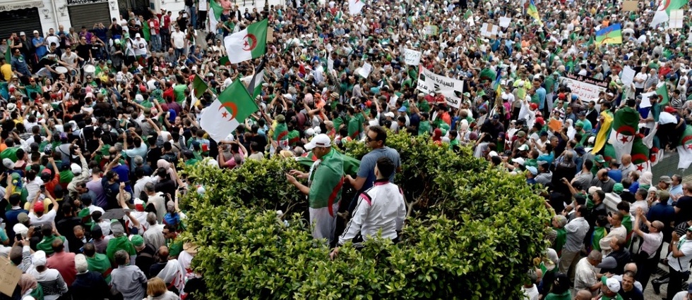 Algérie: plusieurs arrestations au 18e vendredi de manifestations