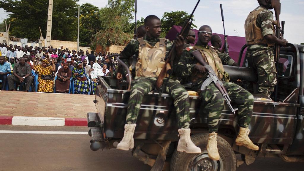 Niamey parée dans ses habits militaires pour accueillir le sommet de l'UA