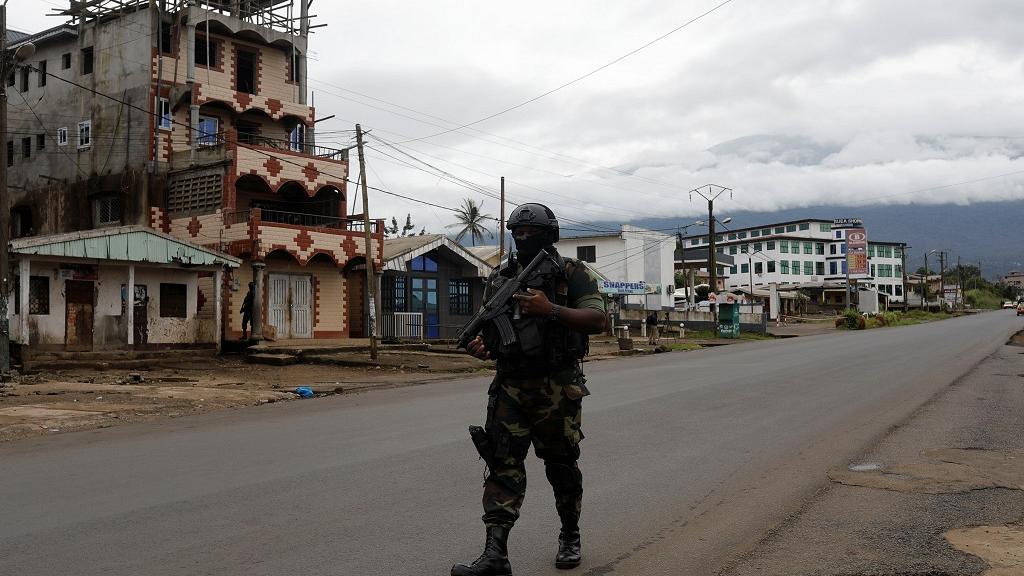 Cameroun : les habitants des zones anglophones pris en tenaille entre soldats et séparatistes