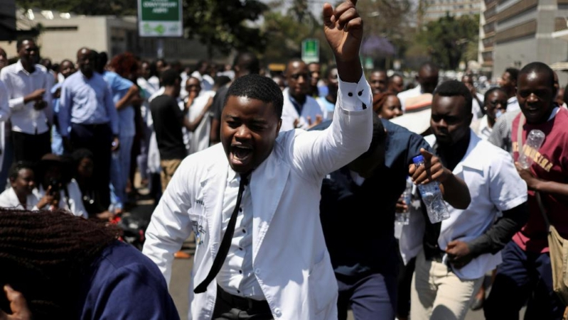 Zimbabwe : des médecins en colère défient le gouvernement
