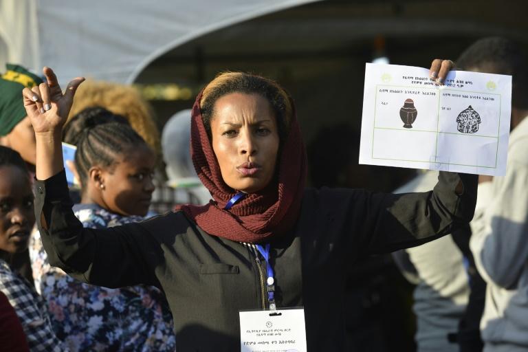 ETHIOPIE: LES MEMBRES DE L'ETHNIE SIDAMA VOTENT POUR LEUR AUTONOMIE